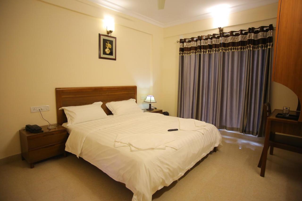 העיר בנגלור The Lounge Business Hotel מראה חיצוני תמונה