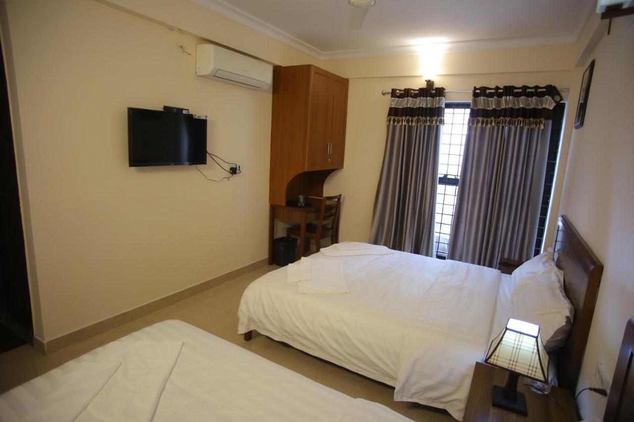 העיר בנגלור The Lounge Business Hotel מראה חיצוני תמונה