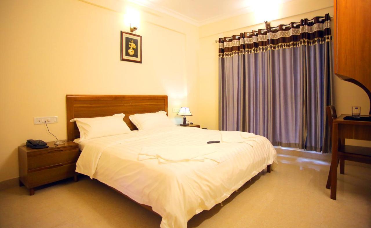 העיר בנגלור The Lounge Business Hotel מראה חיצוני תמונה